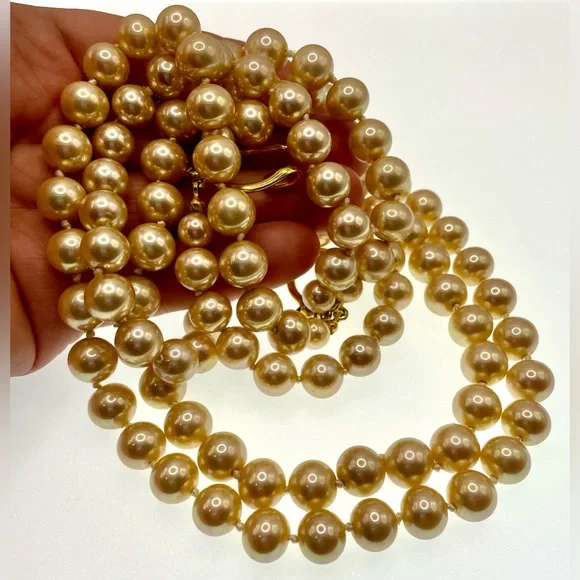 Vintage Multistrand Large Glass Cream Colored Pearls Graduating Length Gold Tone - Picture 7 of 7